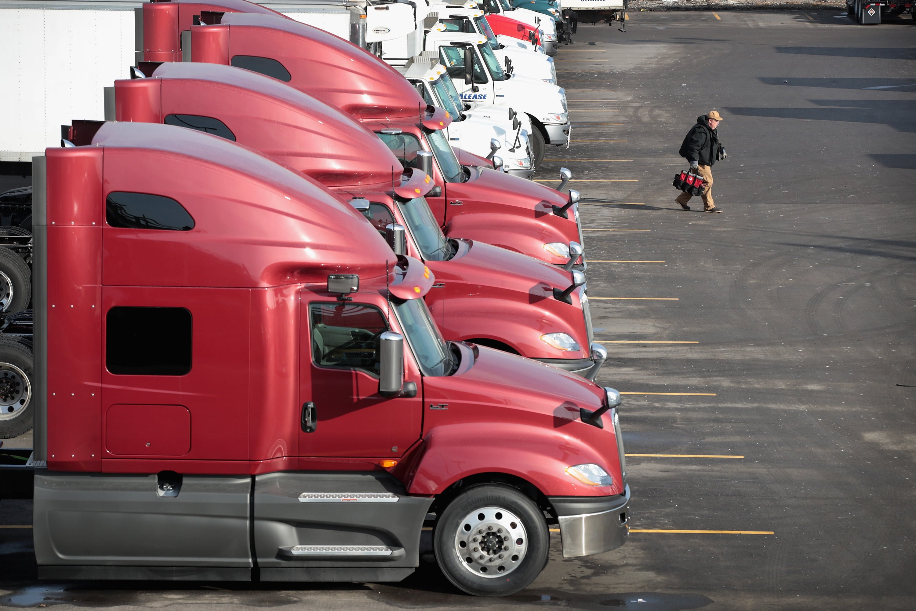 oregon-s-trucking-industry-seeing-shortage-of-truck-drivers